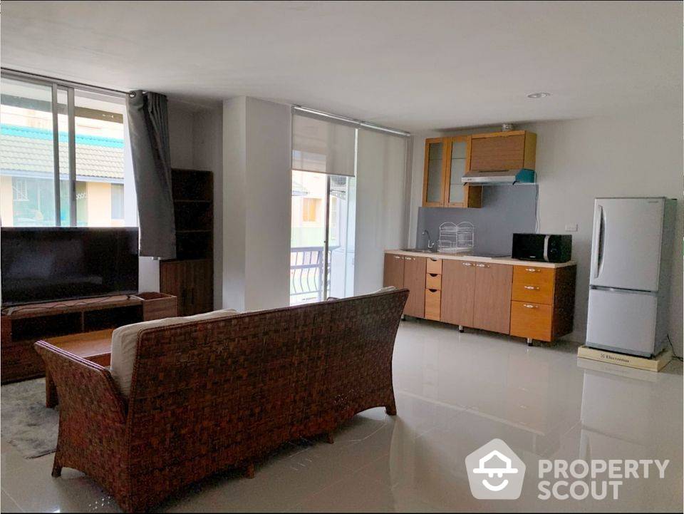 2-BR Condo at The Parkland Bangna