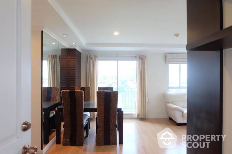 2-BR Condo at Lumpini Ville Ramkhamhaeng 26