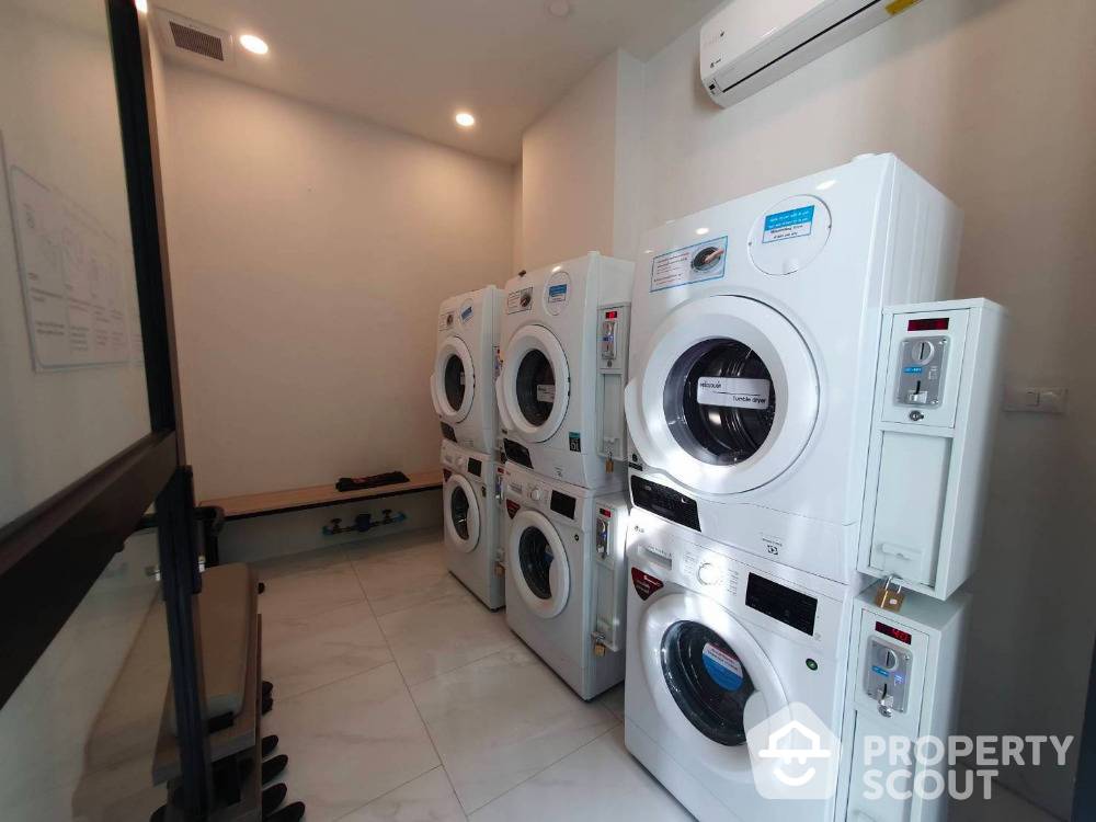 Modern 2-BR Condo at Dolce Lasalle