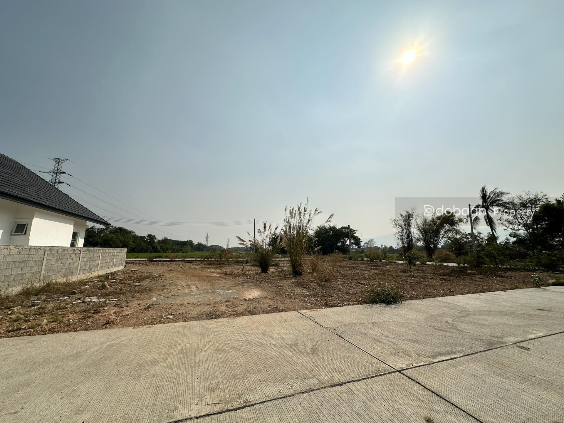 สวย 114 ตรว. wah land plot in the San Sai area, near Okajoo Shop.