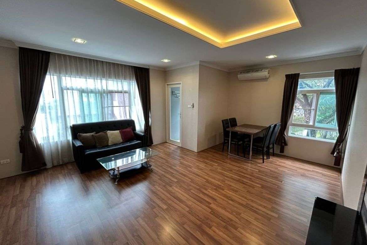 A spacious 1 bed unit for sale in Sanphisue, Muang Chiang Mai