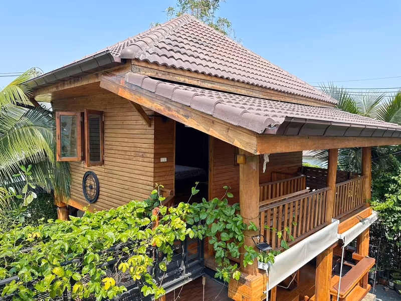 5 Bedroom House  for rent/sale at Siwalee Lake View