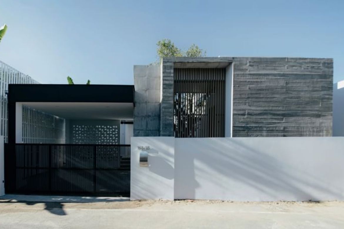 Pool villa for sale in Chiang Mai near the university