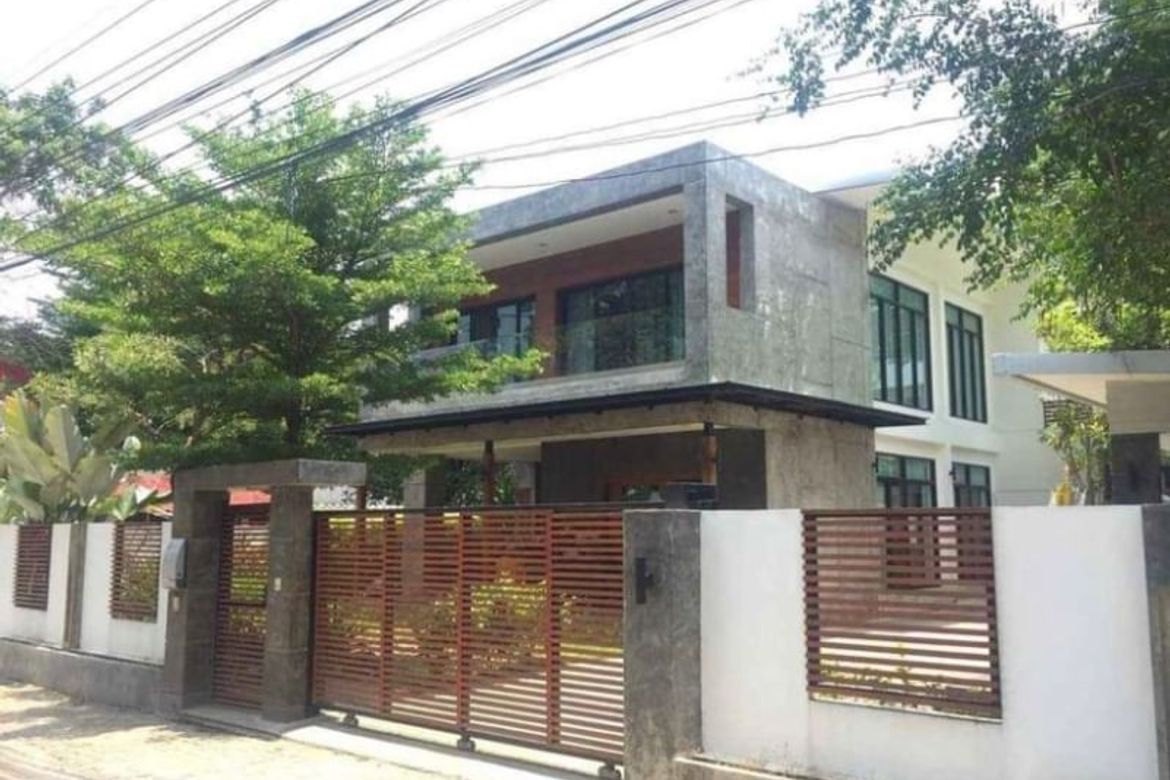 Beautiful home office, good location, in the heart of the city, can do airbnb