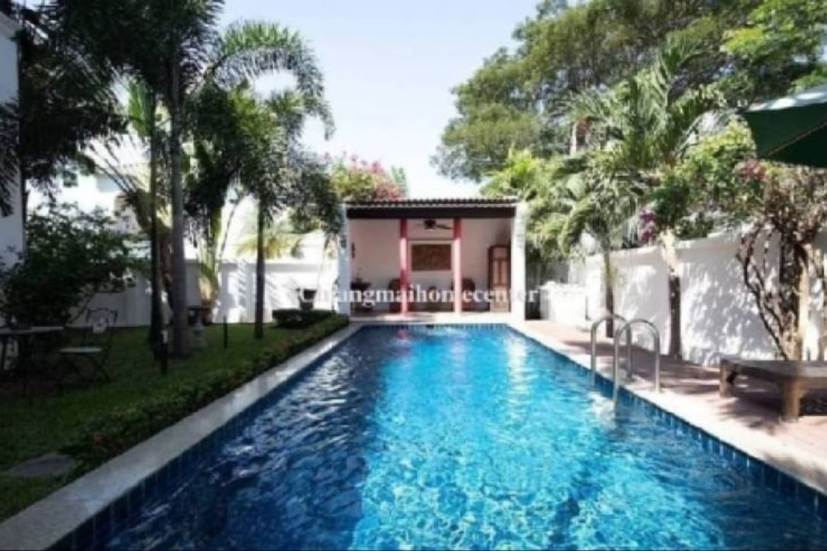Luxury Stunning house for Rent in Chiangmai City. Combined  between Thai lanna and Colonial stlye.   Single house, two story with private swimming poo
