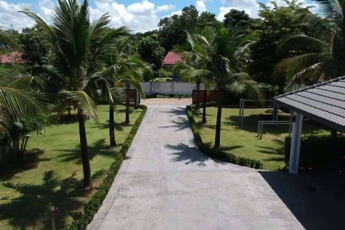 ======================== House for rent with private pool outside the project near Mae Jo University, San Sai District, Chiang Mai Province.