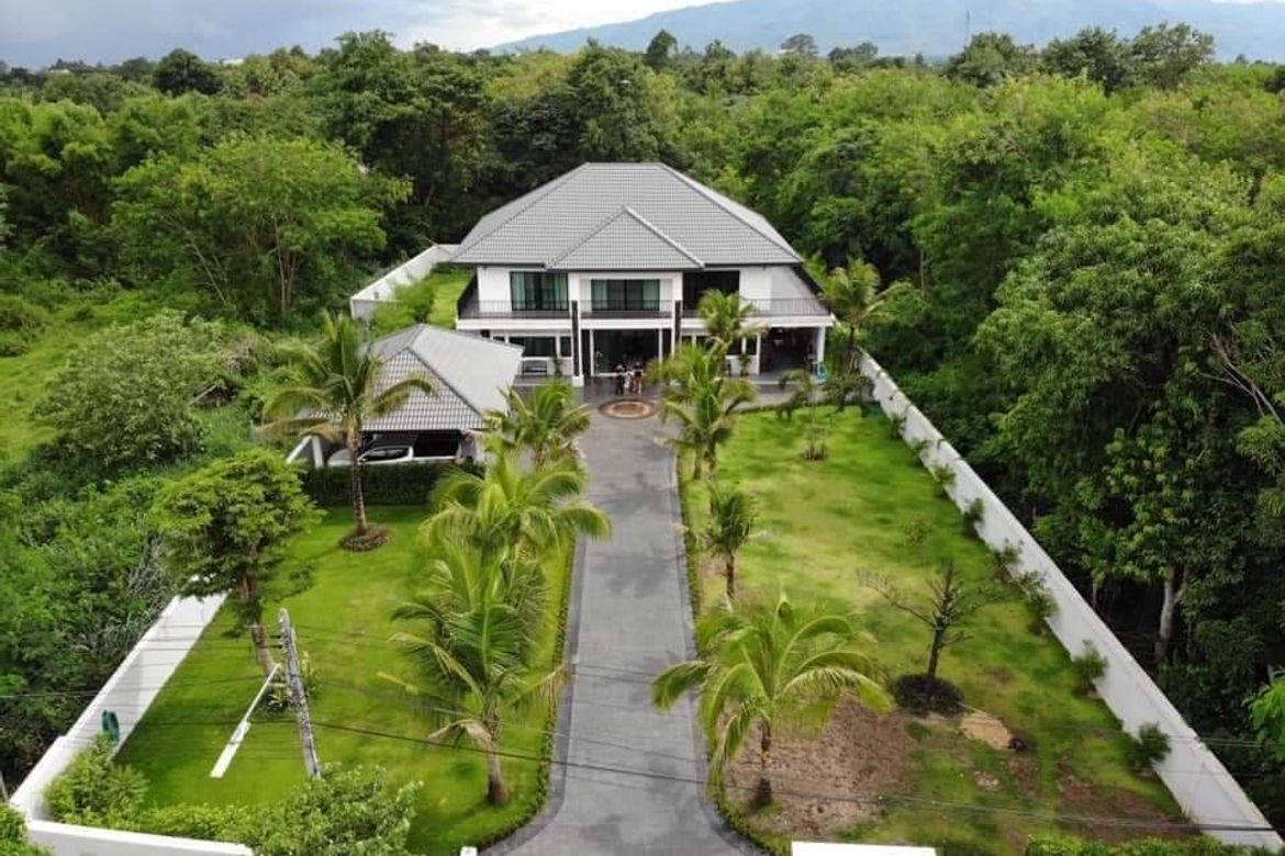 ======================== House for rent with private pool outside the project near Mae Jo University, San Sai District, Chiang Mai Province.