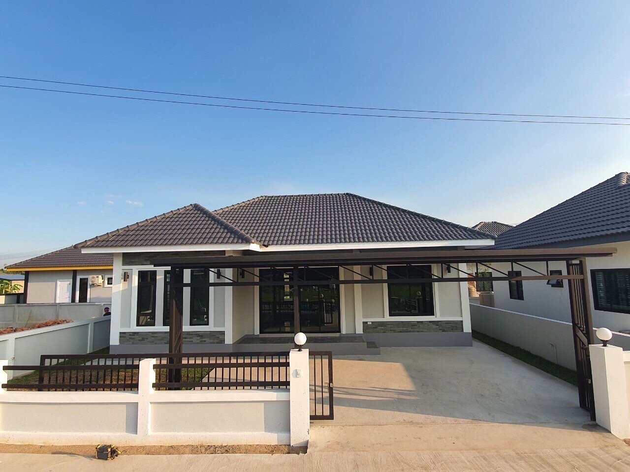 บ้านชั้นเดียวสไตล์โมเดิร์น 3 ห้องนอน ใกล้เซ็นทรัลเฟสติวัล เพียง 12 นาที สันนาเม็ง สันทราย เชียงใหม่