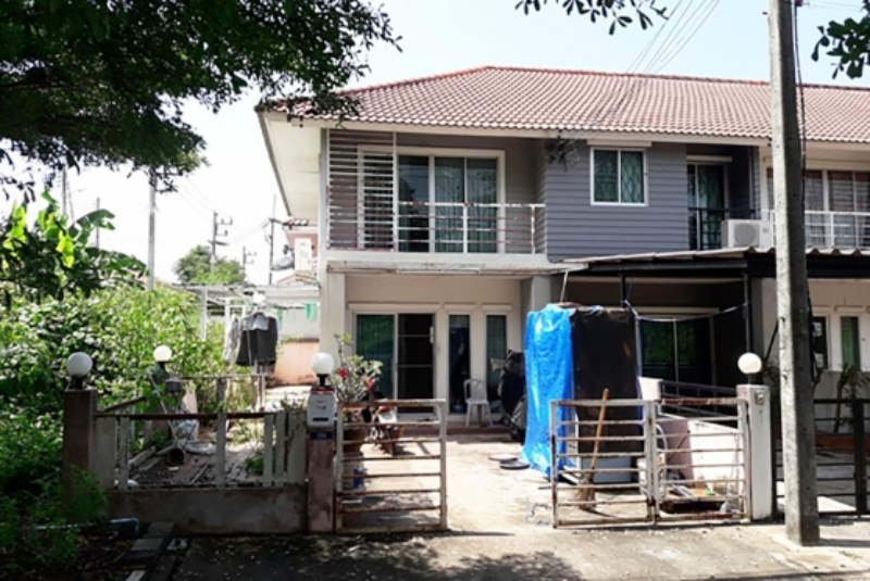 หมู่บ้านสิรารมย์ 9 พีค ถนนสายโคกขวาง-ท่าตูม