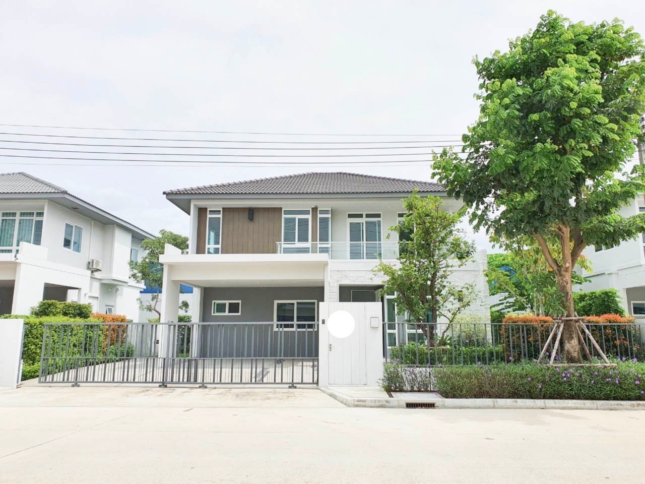 มัณฑนา บางนา - วงแหวน - บ้าน 4 ห้องนอน ให้เช่า *MANT11709
