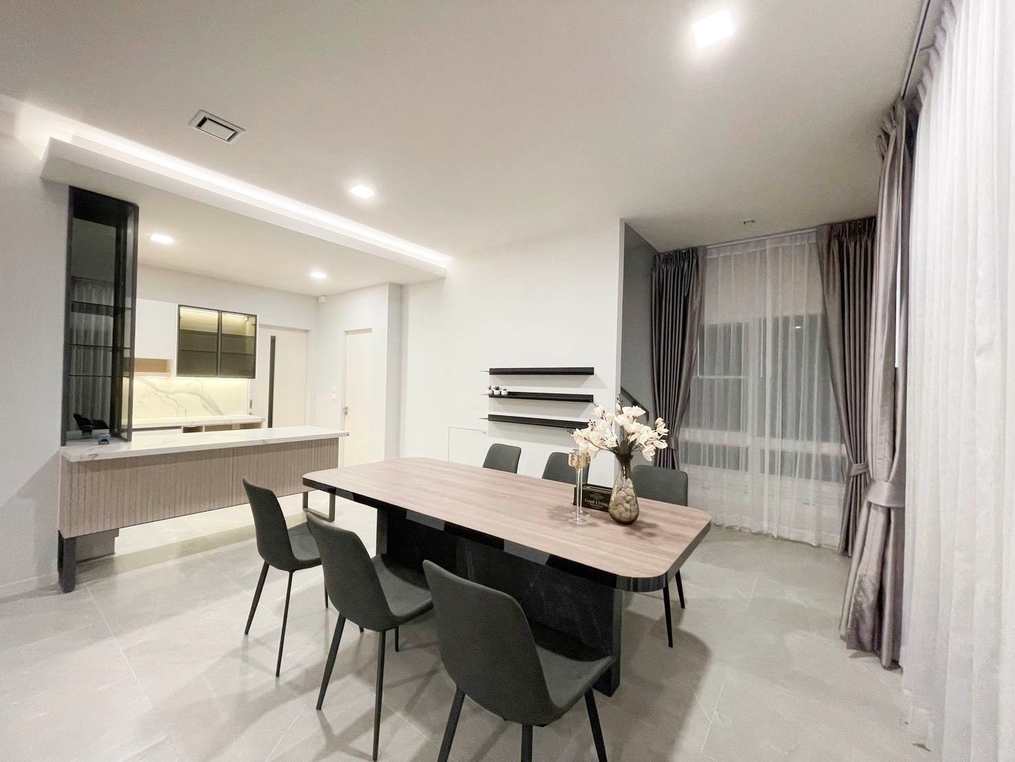 มัณฑนา บางนา - วงแหวน - บ้าน 4 ห้องนอน ให้เช่า *MANT11709