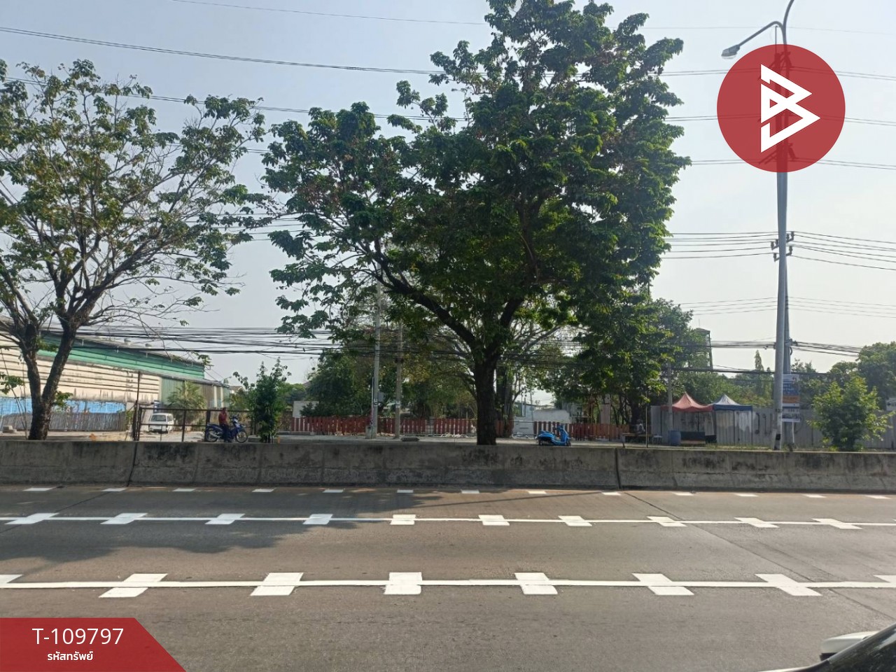 ขายอาคารพาณิชย์ 3 ชั้น เนื้อที่ 17 ตร.วา ท้ายบ้านใหม่ สมุทรปราการ