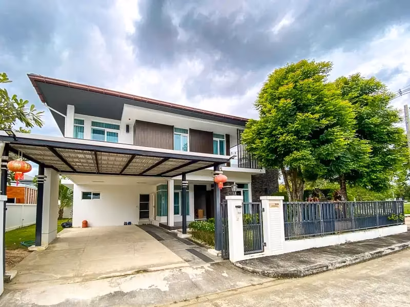 4 Bedroom House