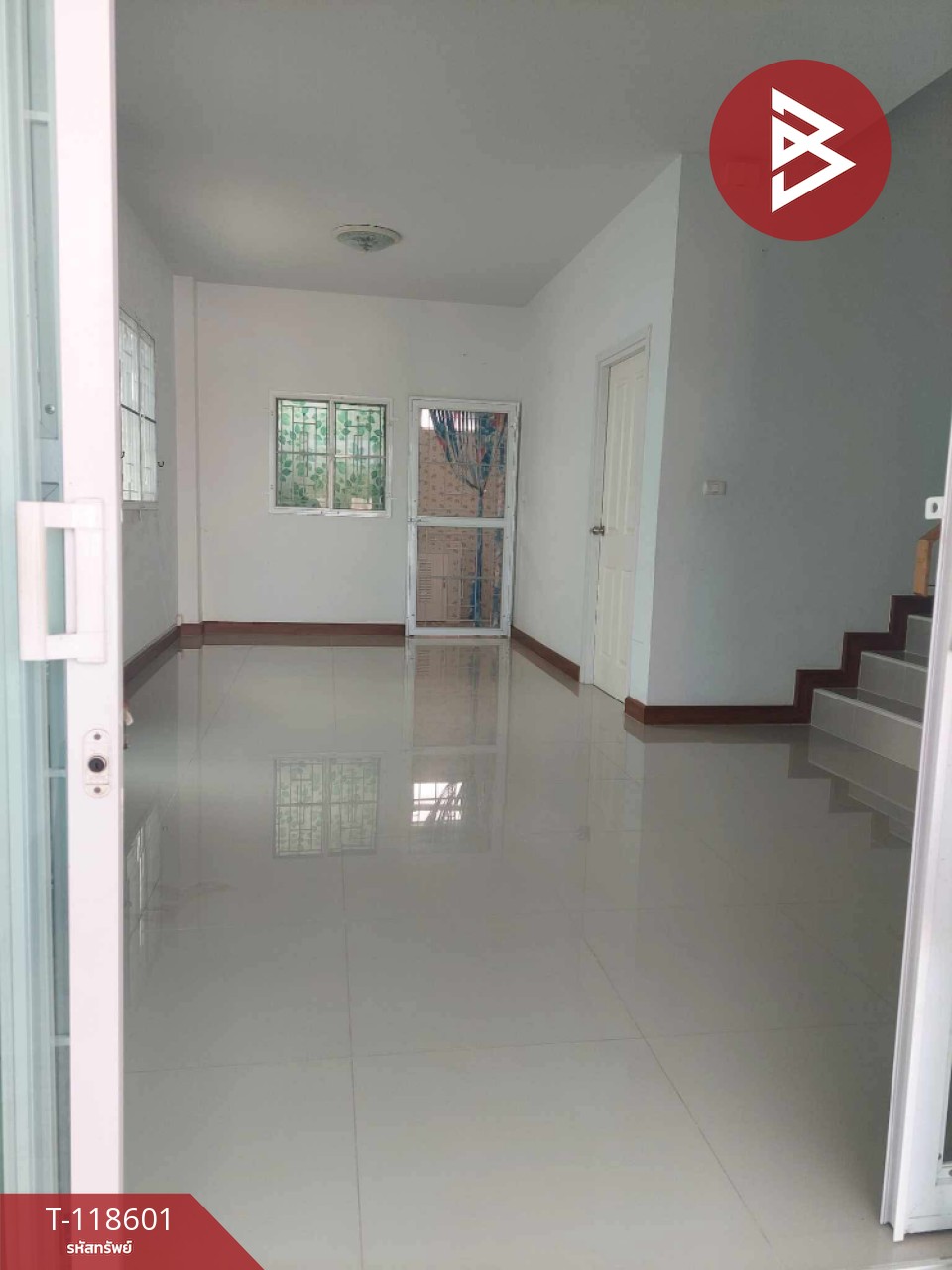ขายทาวน์เฮ้าส์ 2 ชั้นหลังริม หมู่บ้านเดอะมันนี่ มี รังสิต-คลอง 3 ปทุมธานี