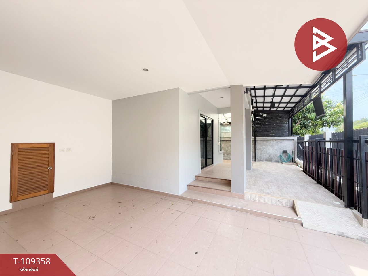 ขายบ้านแฝด หมู่บ้านมอนิงตั้น ฮิลล์ (Mornington Hill) ชลบุรี