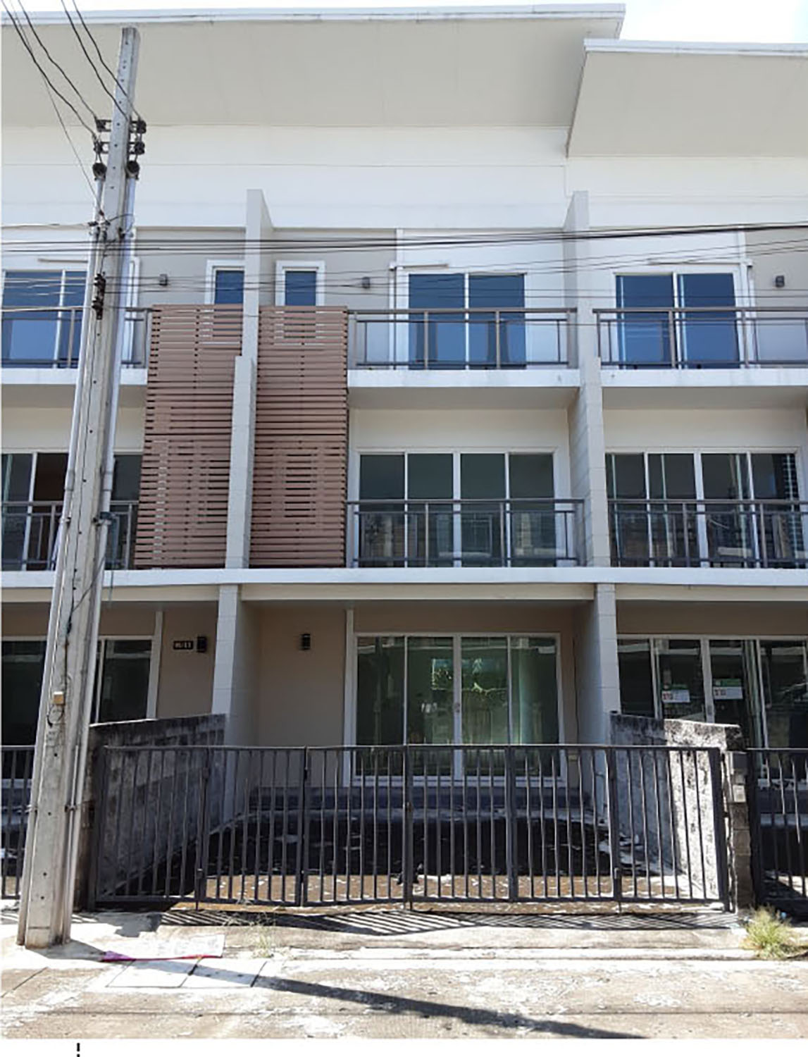 KTB : ที่ดินพร้อมสิ่งปลูกสร้าง แขวงท่าแร้ง กรุงเทพมหานคร 64BK010501846