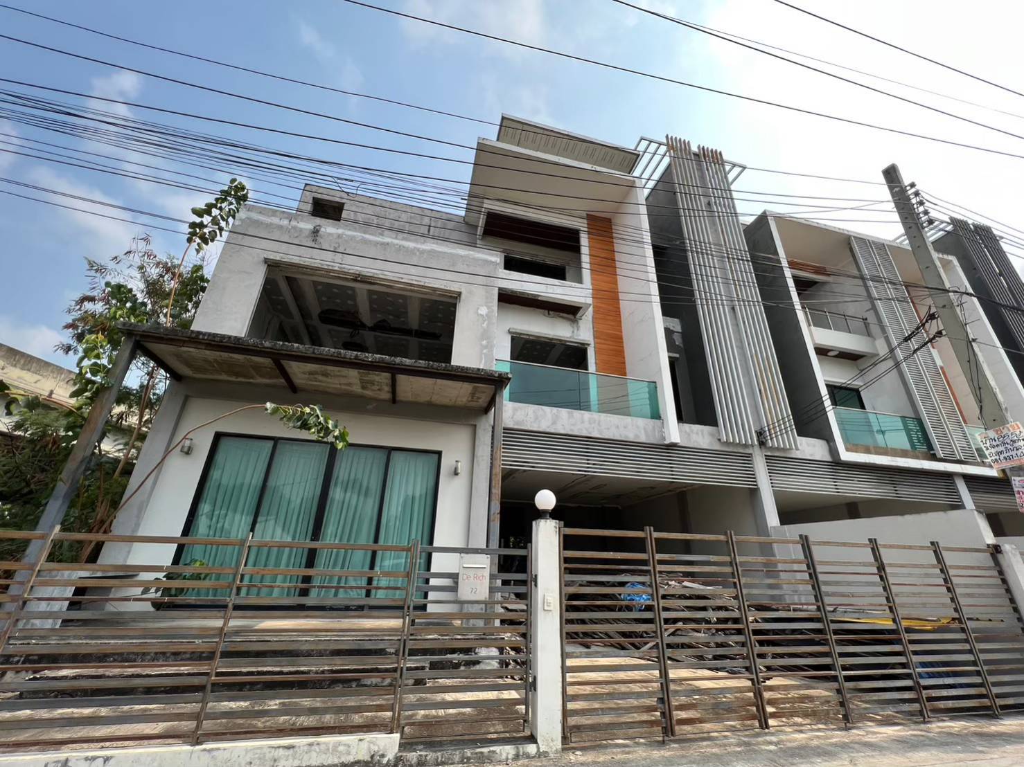KTB : ที่ดินพร้อมสิ่งปลูกสร้าง แขวงท่าแร้ง กรุงเทพมหานคร 59BK030500645
