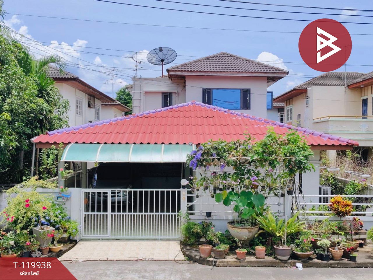 ขายบ้านเดี่ยว 2 ชั้น หมู๋บ้านมณฑลนคร นครปฐม พร้อมอยู่