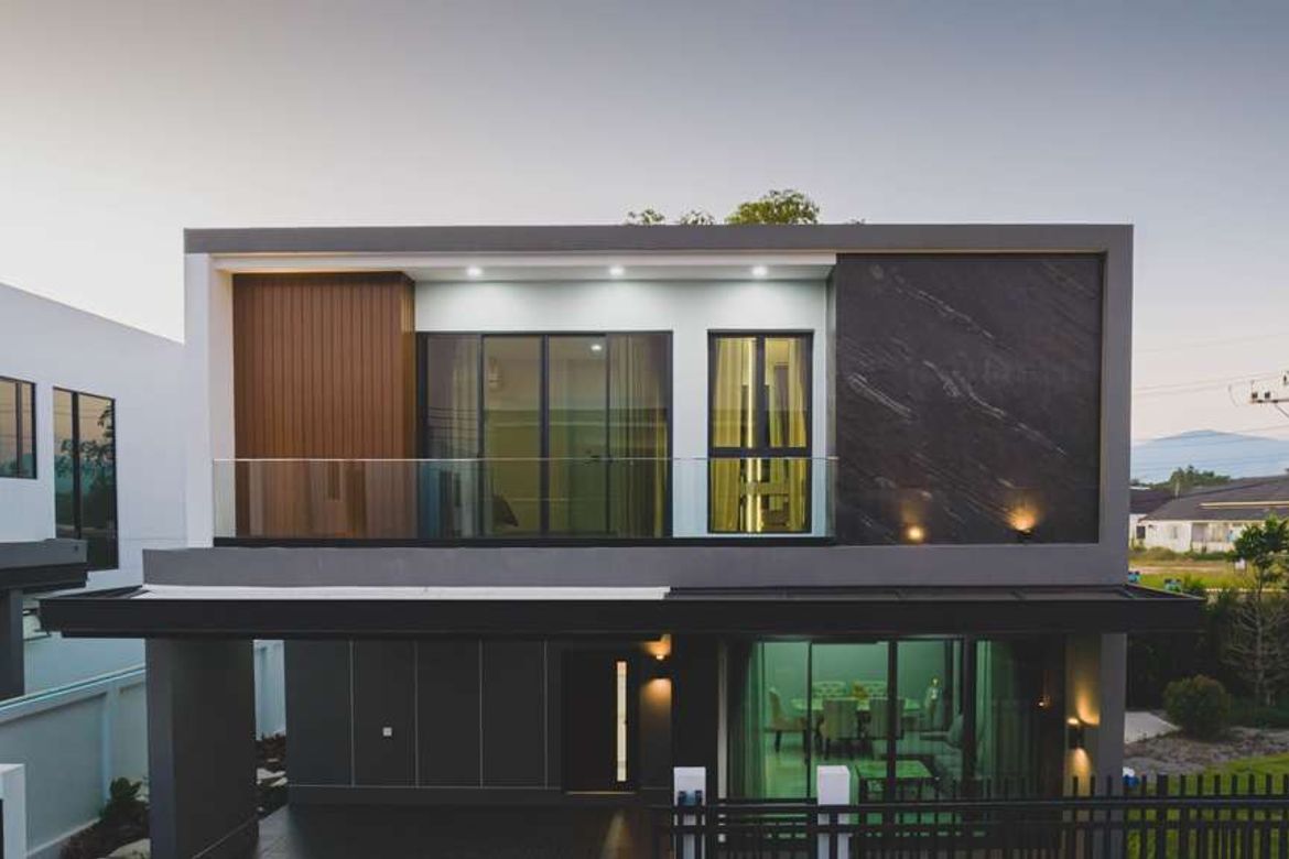 Luxury detached house, modern classic style, 4 bedrooms, in Arunsiri Hang Dong project, near Lanna International School