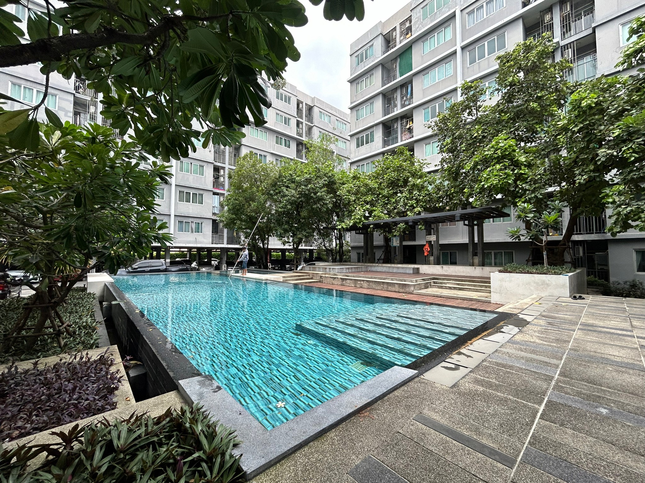 คอนโดมิเนียม : ดีคอนโดรามอินทรา