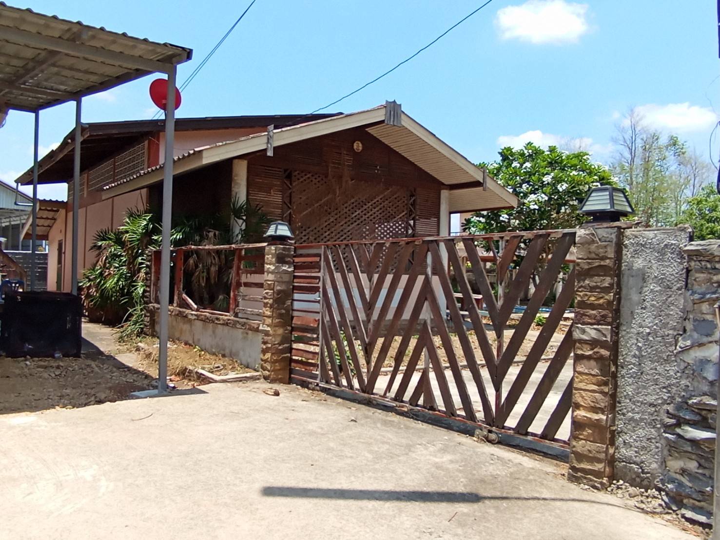 บ้านเดี่ยว : นอกโครงการสระแก้ว