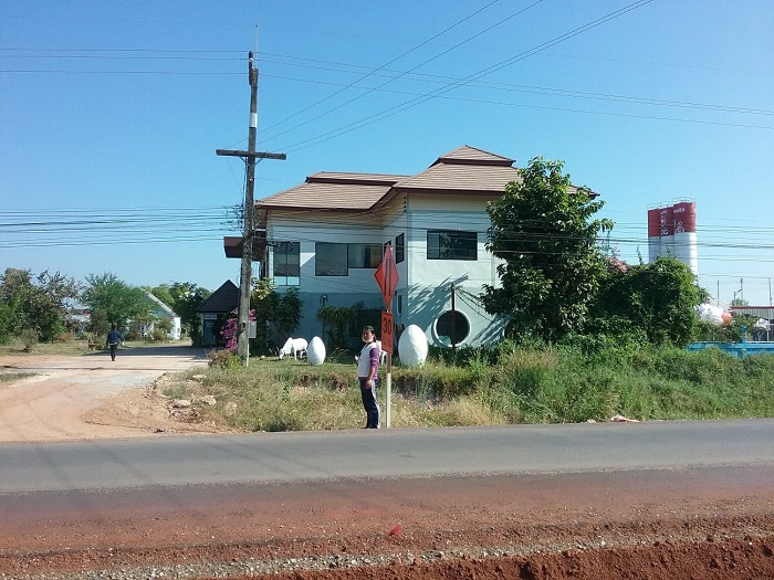 KTB : ที่ดินพร้อมสิ่งปลูกสร้าง ตำบลม่วงไข่ สกลนคร 62NE010201580