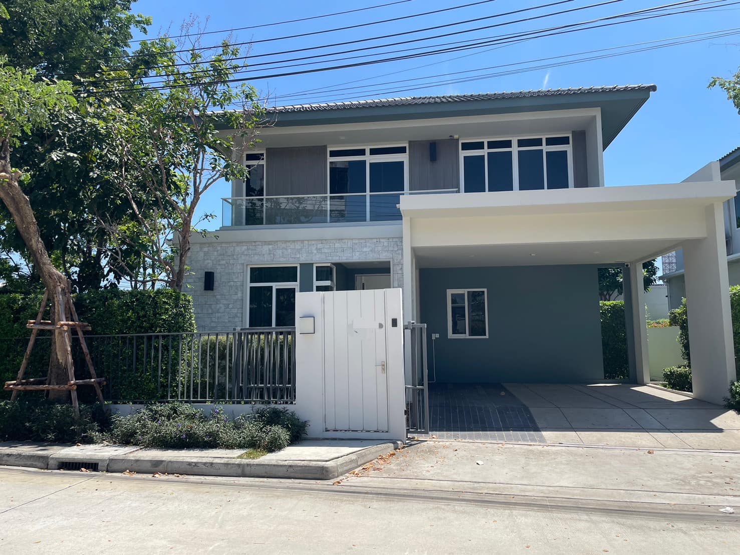 มัณฑนา บางนา - วงแหวน - บ้าน 4 ห้องนอน ให้เช่า ขาย *MANT11795