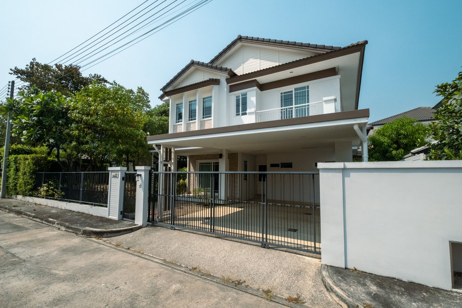 Elegant Chiang Mai Family Home: A Blend of Comfort and Convenience