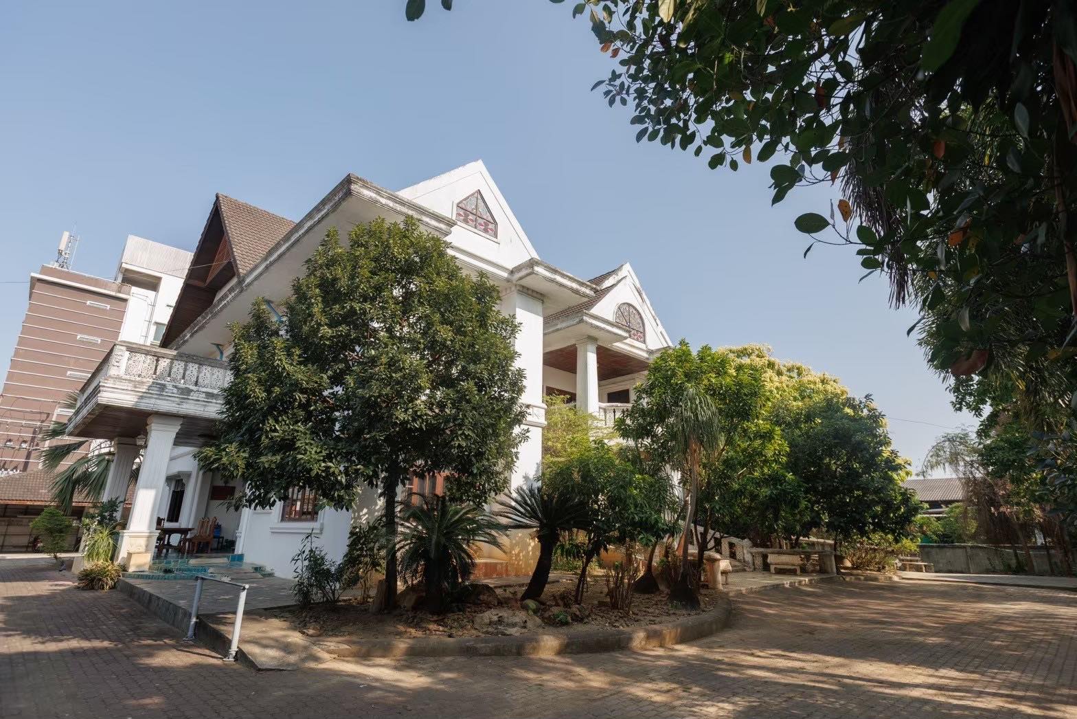 ห้องนอนขนาดใหญ่ 4 ห้องพร้อมทำเลเยี่ยมทางตอนเหนือของเมือง