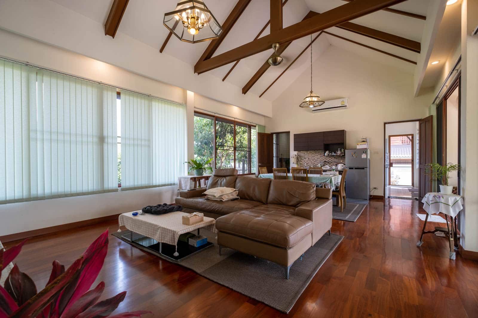 บ้านเดี่ยวที่ไม่เหมือนใครพร้อมเกสต์เฮาส์ 2 ห้องนอนในแม่ริม