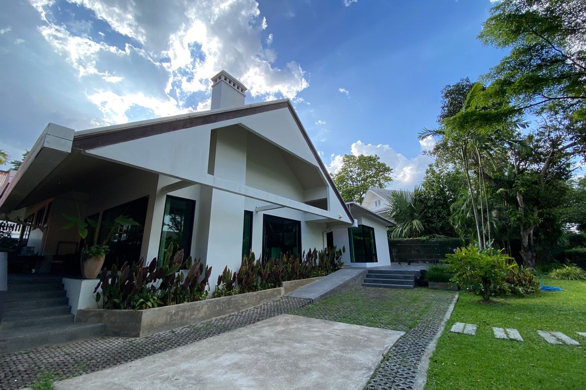 A unique house with 3 bed for rent near Chiang Mai University, Chiang Mai