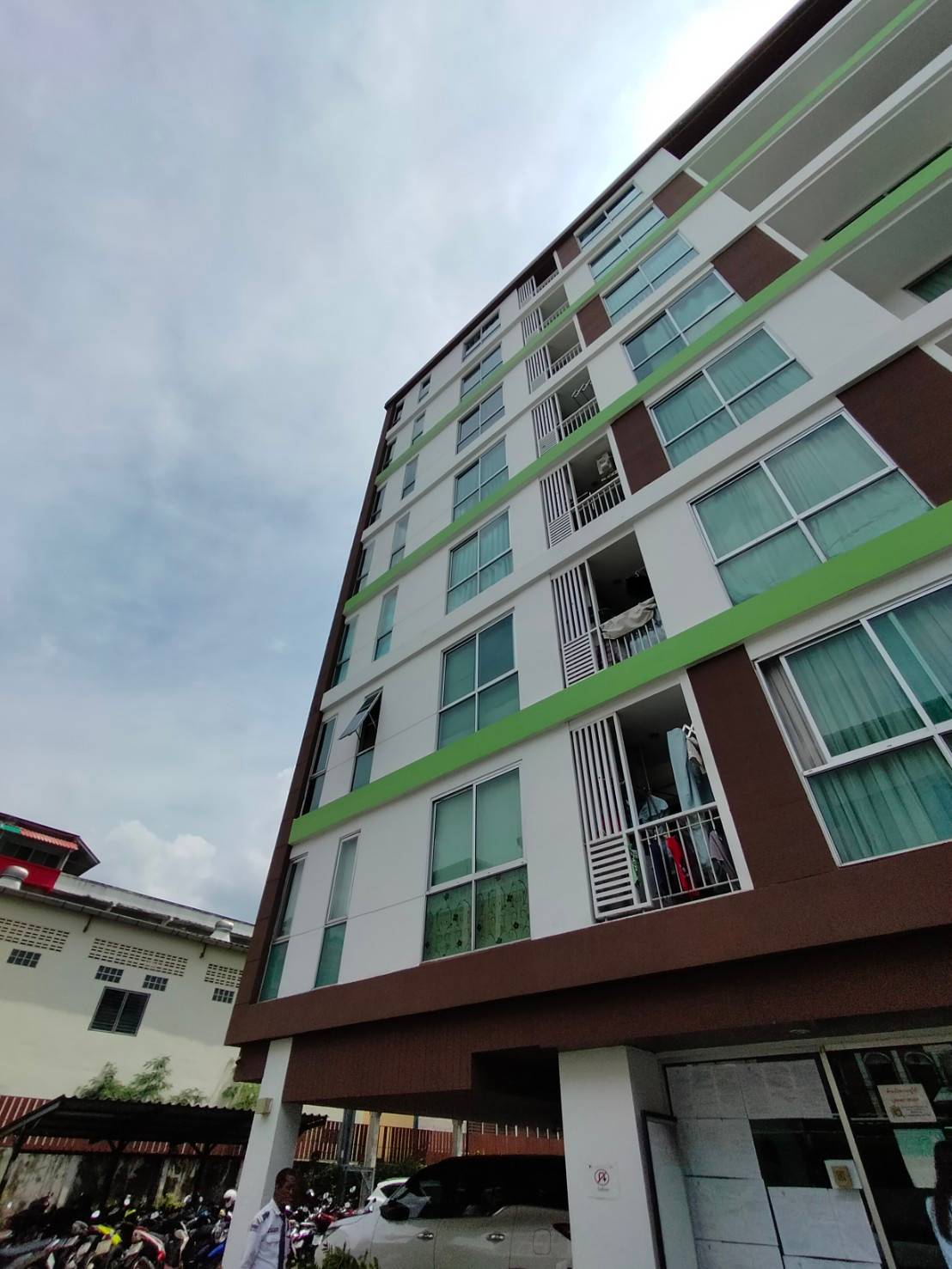 คอนโดมิเนียม : เดอะนิช ไอดี ลาดพร้าว 130