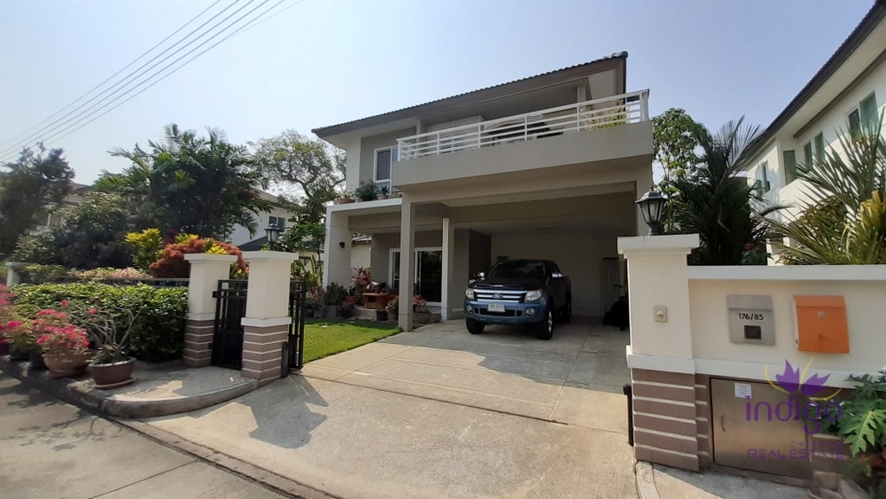 ขายบ้าน 3 ห้องนอนที่ได้รับการดูแลอย่างดีในชุมชนที่เงียบสงบ ใกล้กับมีโชคพลาซ่า และมหาวิทยาลัยแม่โจ้