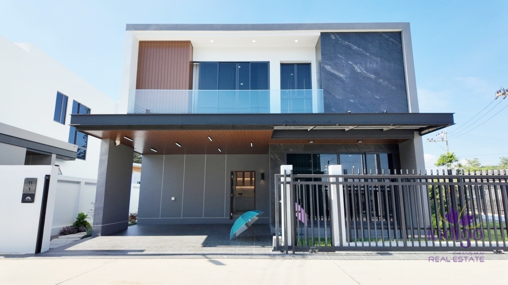 For sale, Brand new, well designed 4 bedroom smart homes only 15 minutes from Chiang Mai International Airport.