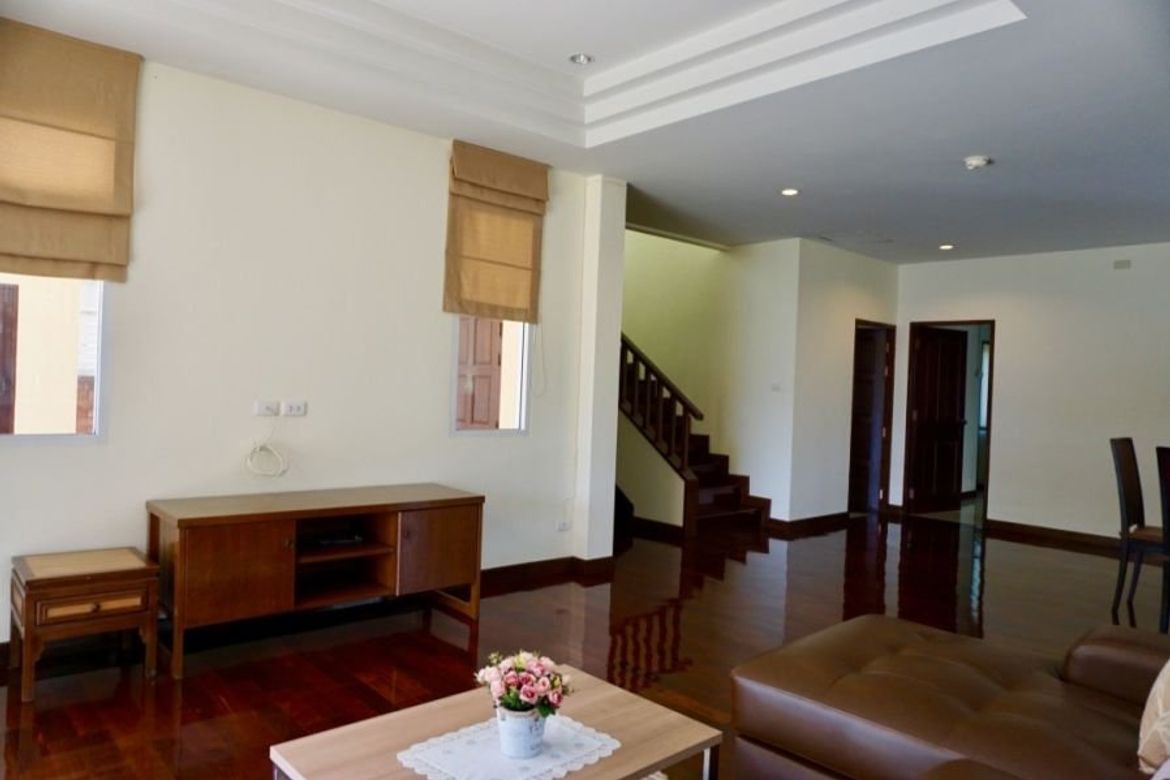 A family house with 3 bedrooms for rent in Hang Dong , Chiang Mai