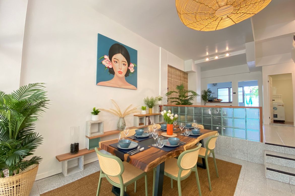 ทาวน์โฮม 3 ห้องนอนให้เช่ารายวัน ในเมืองเชียงใหม่
