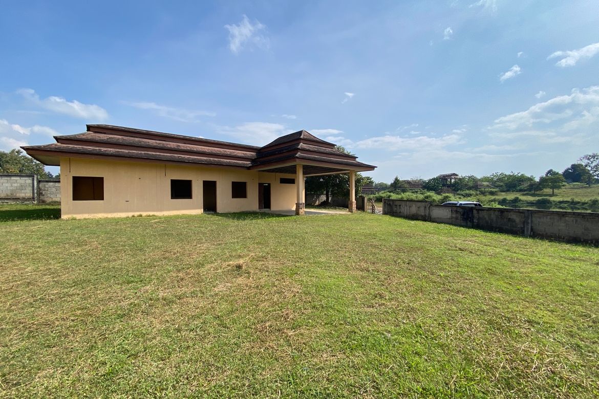A modern Thai Lanna house for sale in Mae Tang, Chiang Mai