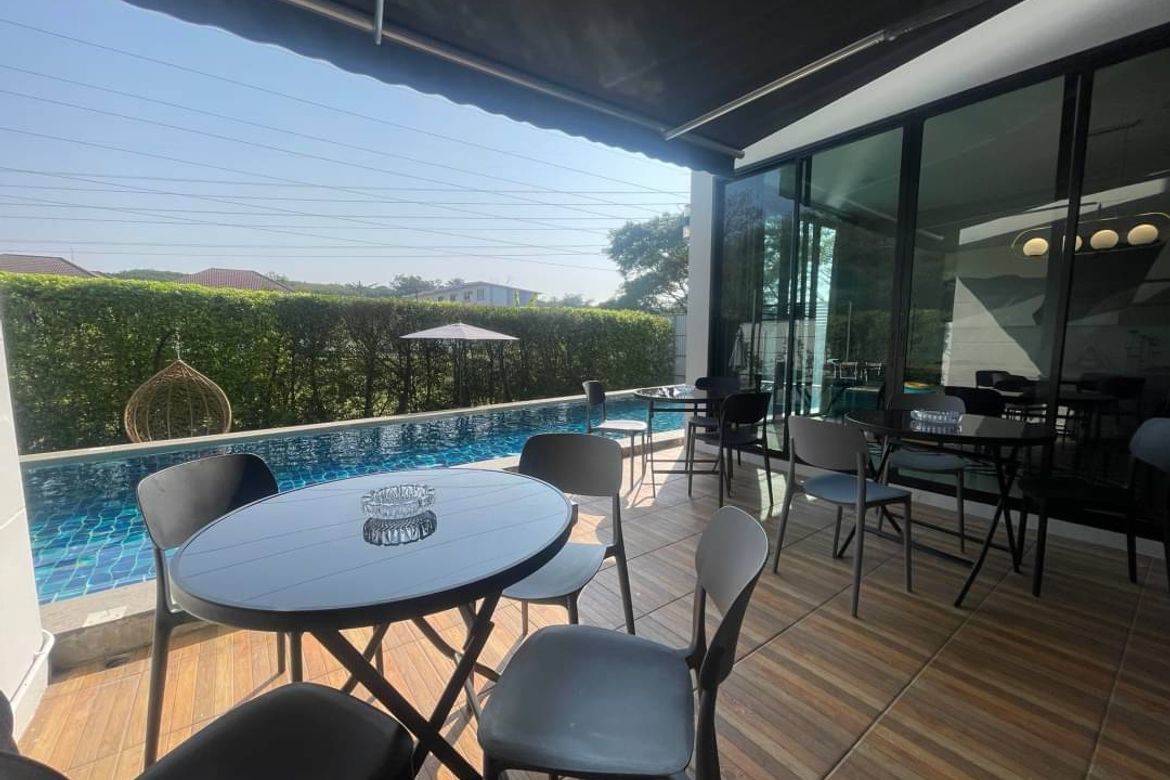 Pool Villa for Rent   Modern style, private swimming pool,  6 bedrooms, 7 bathrooms, living room, dining room, western kitchen, snooker table, fully