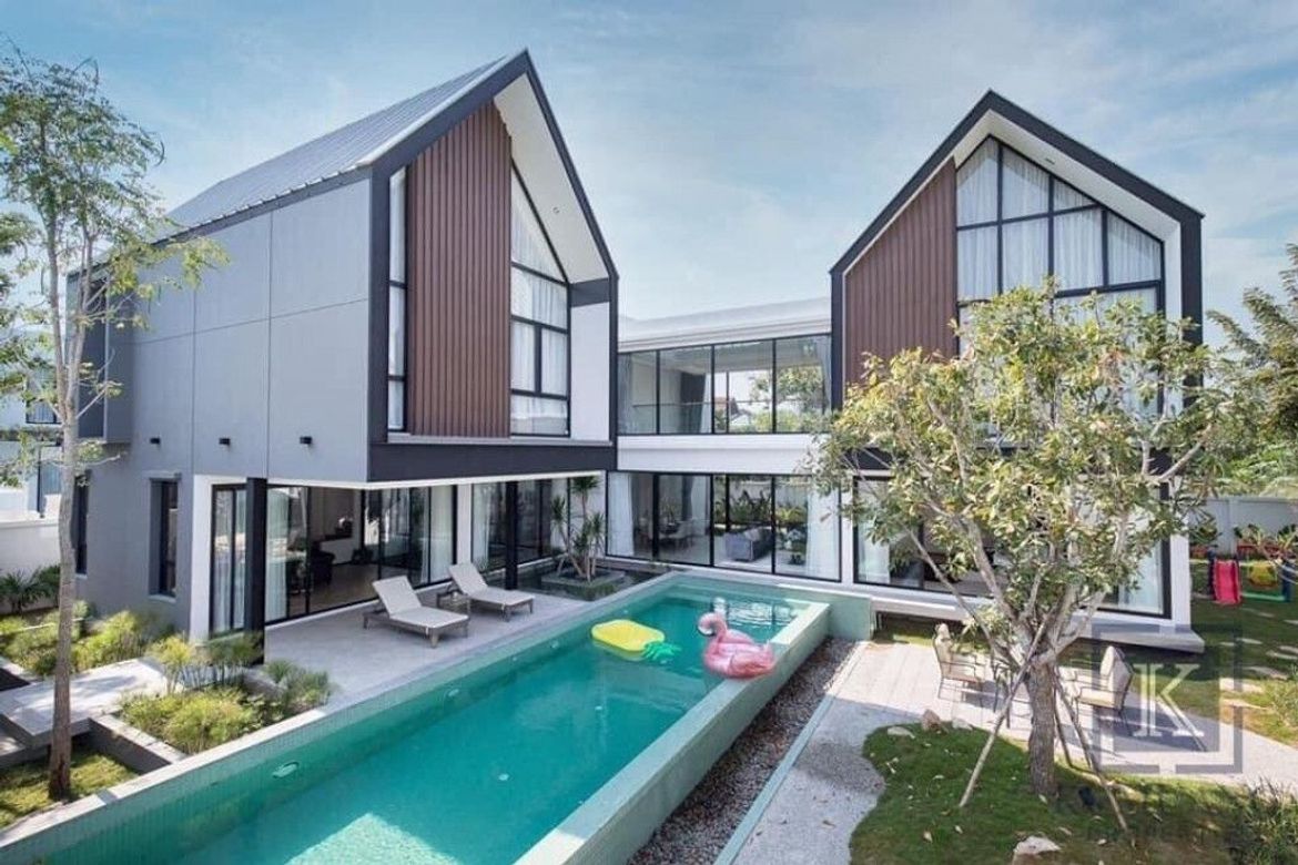 New Luxury Pool Villa, Nordic Style, San Phak, Hang Dong, near Chiang Mai Airport.