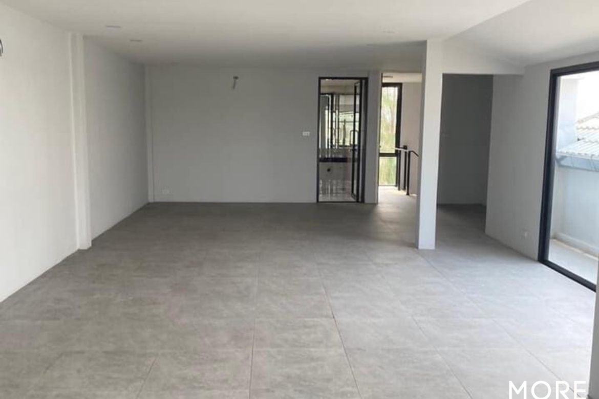 อาคารพาณิชย์ - ดอนจันทร์ 6 ห้องนอน 4 ห้องน้ำ 853 ตรม. (ID:041BR)