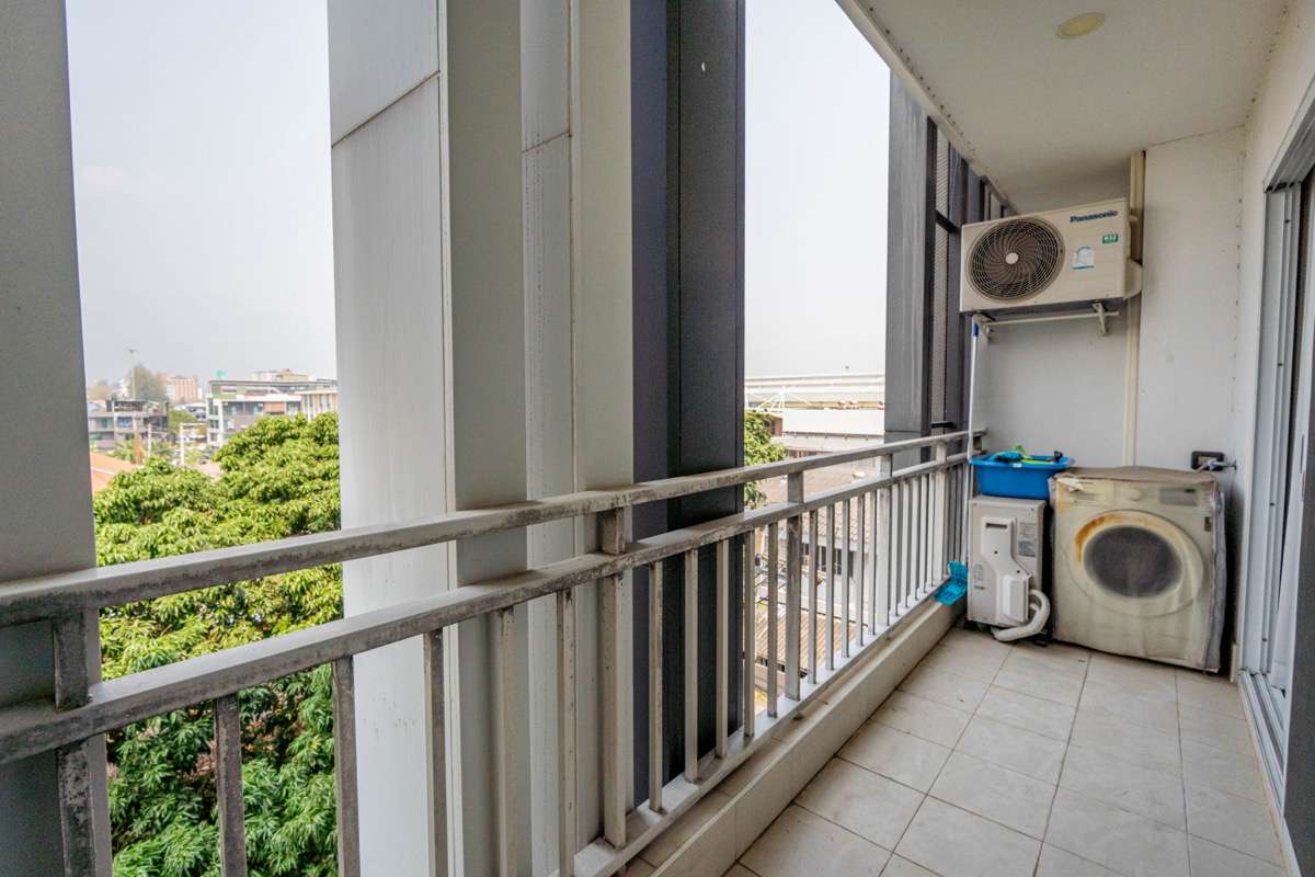 Modern 1-Bedroom Condo for Sale at The Vidi Condominium