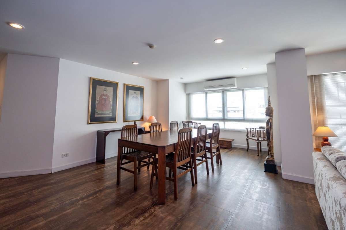 FOR SALE: 3 Bedroom 250 sqm Luxury Condo Punna Residence 2 @ Nimman