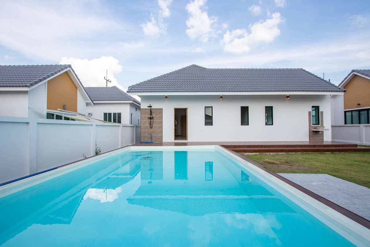 Single-Storey Pool Villa in Nong Kaeo, Hang Dong
