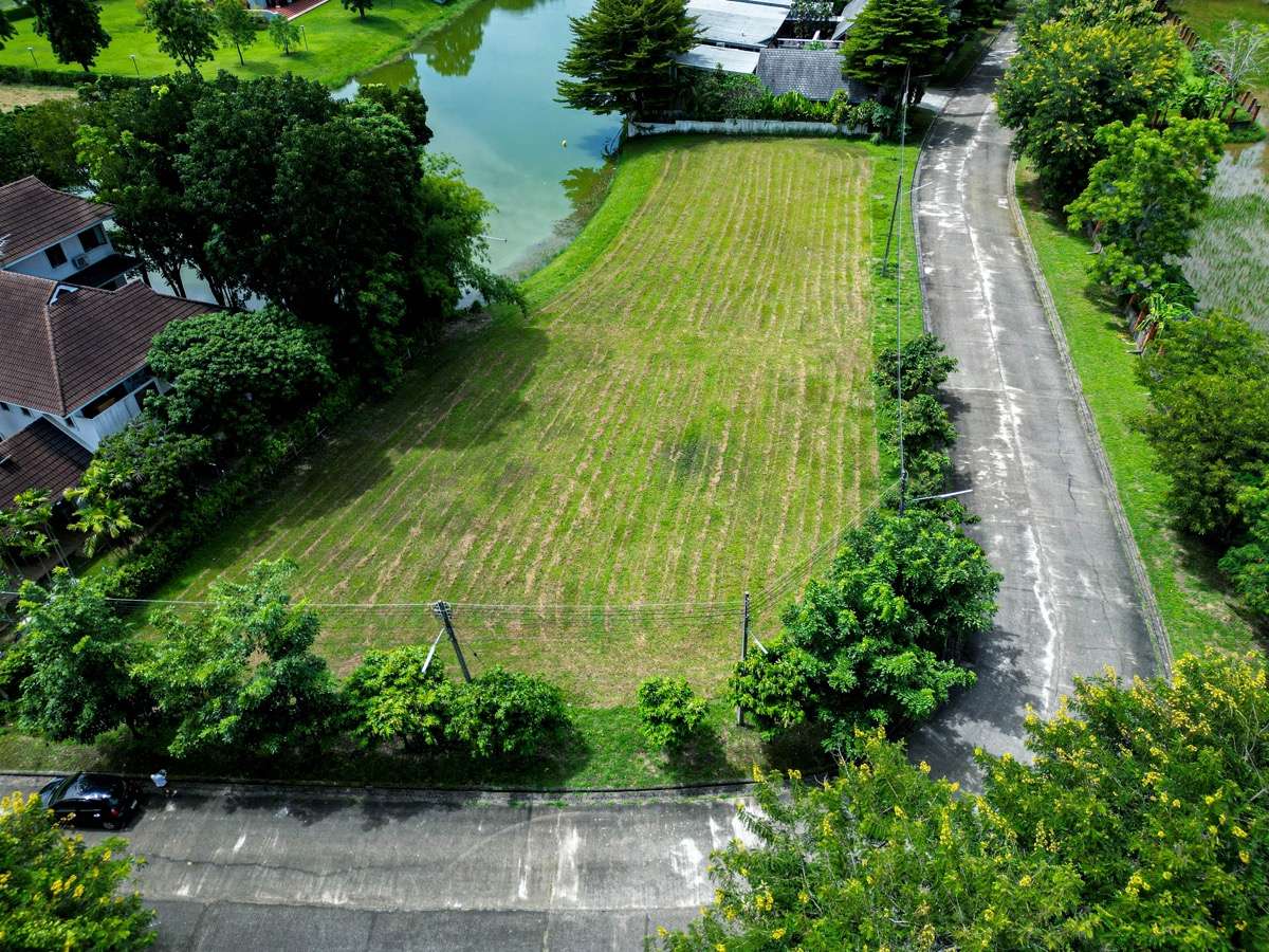 ที่ดินติดทะเลสาบชั้นดีในกรีนวัลเล่ย์ แม่ริม โอกาสหายาก