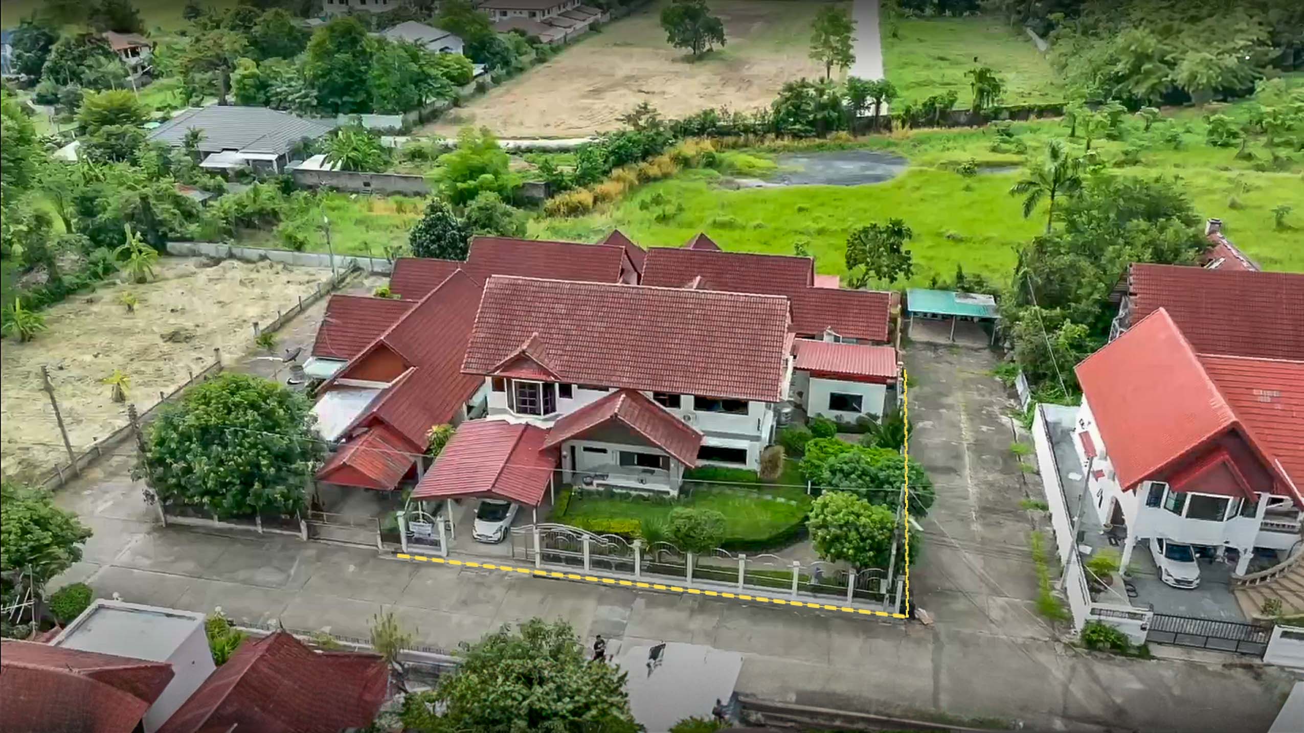 บ้านสำหรับครอบครัว 7 ห้องนอนในสันทรายใกล้มหาวิทยาลัยแม่โจ้