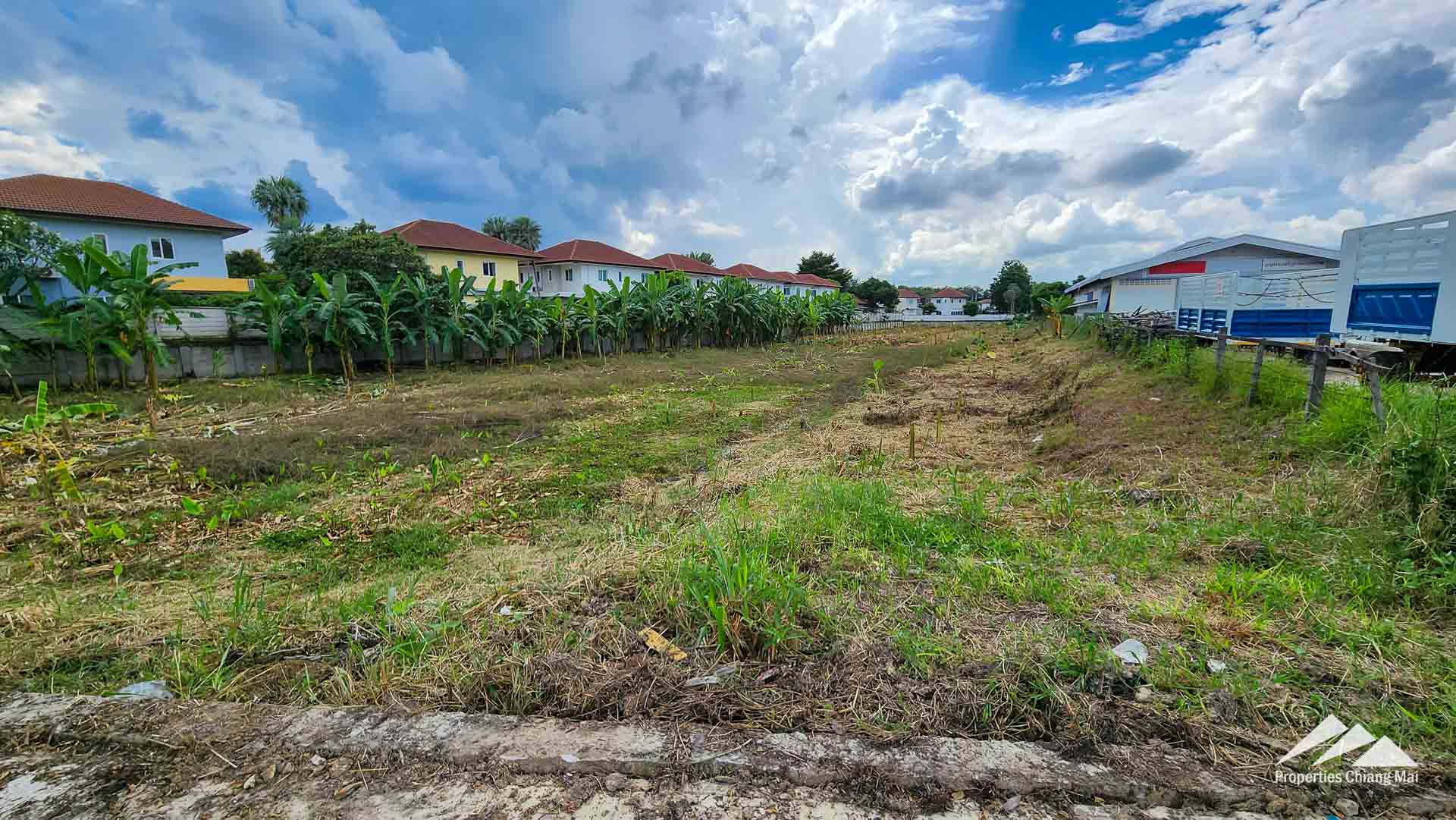ที่ดิน 3 ไร่+ ที่ดินติดถนนซุปเปอร์ไฮเวย์ (ไฮเวย์ 11) ใกล้สี่แยกอุทยาน 700 ปี