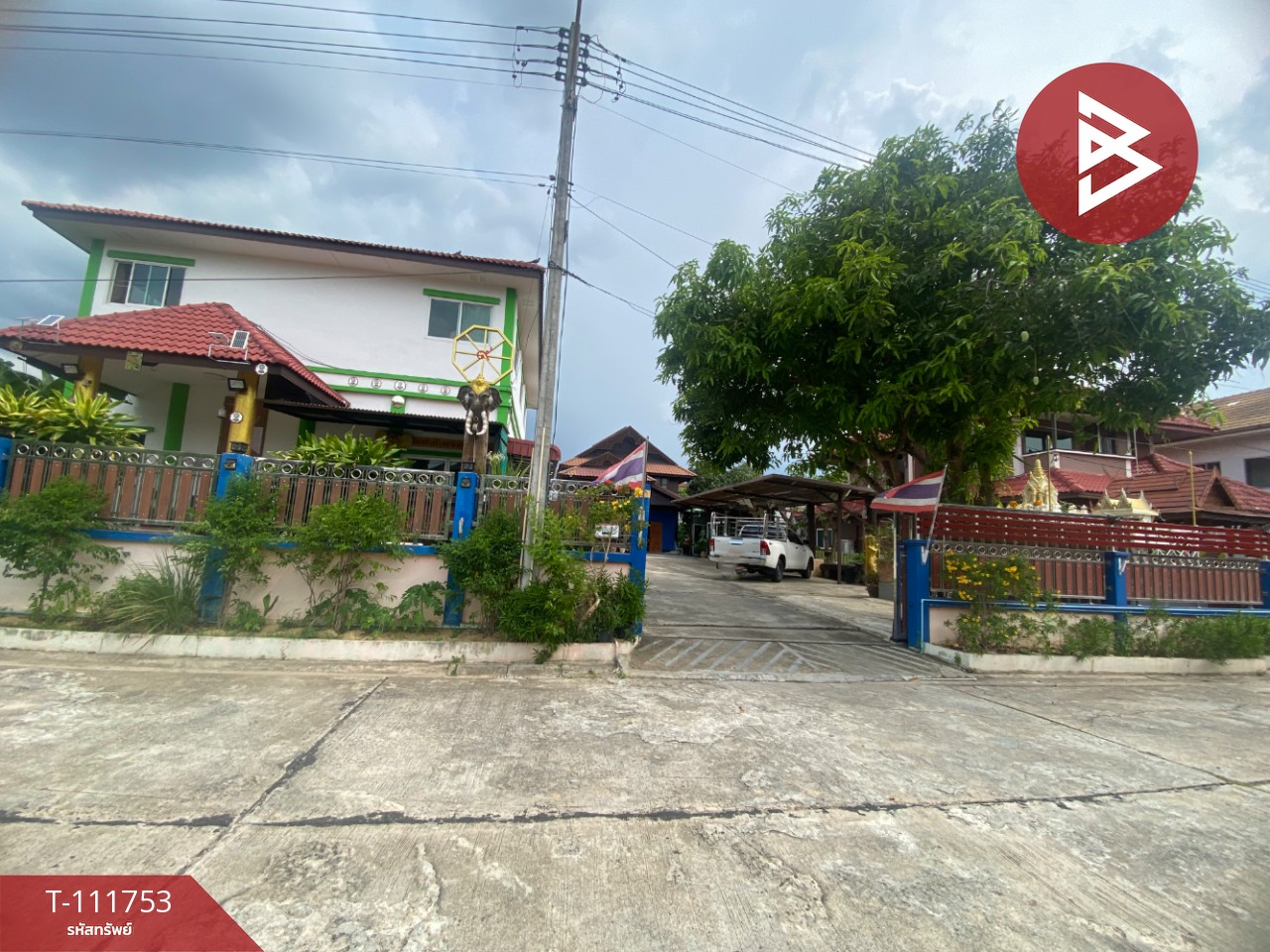 ขายที่ดินพร้อมบ้านเดี่ยว 3 หลัง หมู่บ้านพุทธมณฑลแลนด์ นครปฐม