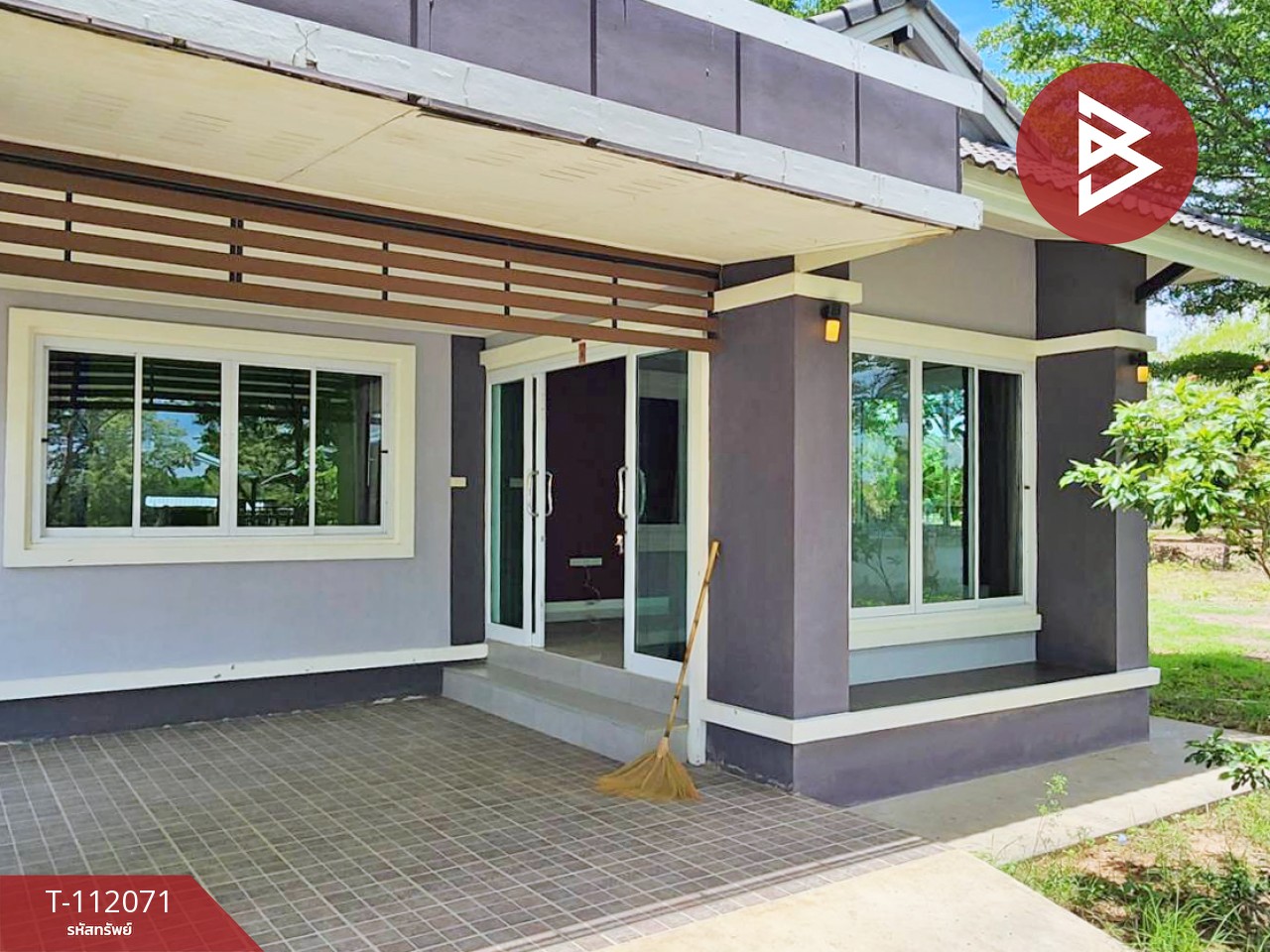 ขายบ้านเดี่ยวชั้นเดียว เนื้อที่ 1 ไร่ 1 งาน 54.5 ตร.วา อุทุมพรพิสัย ศรีสะเกษ