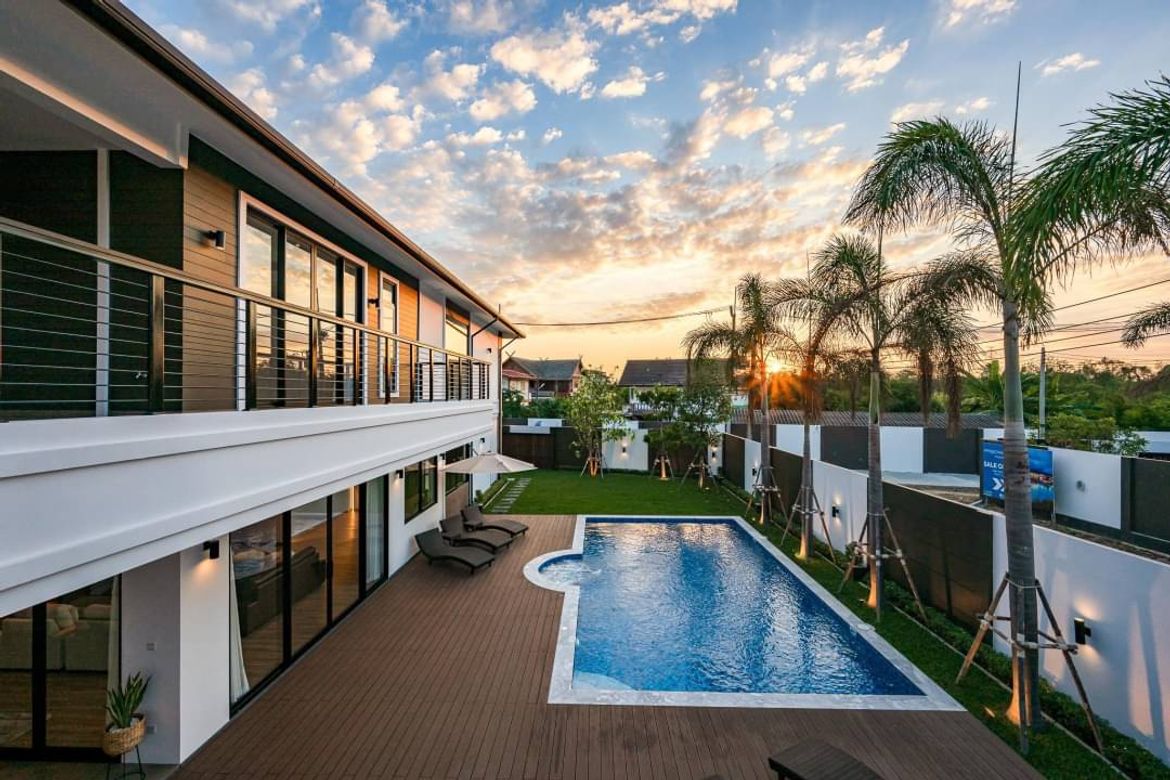 Luxury in the heart of Chiang Mai with the Pool Villa house offering elegance. along with a unique home style Comes with the perfect combination of co