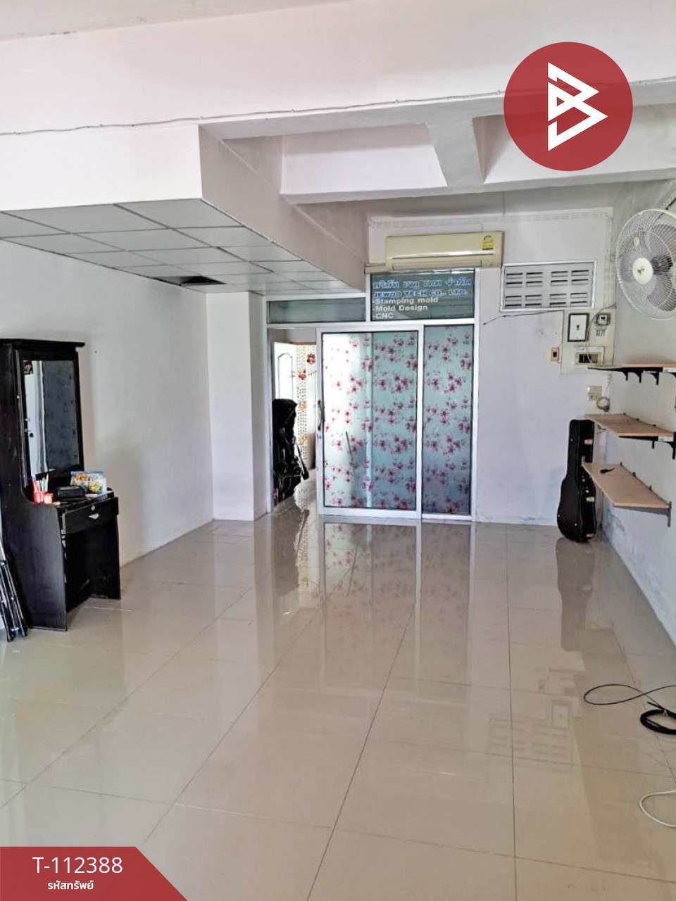 ขายอาคารพาณิชย์ 3 ชั้น เนื้อที่ 24 ตร.วา บ้านบึง ชลบุรี